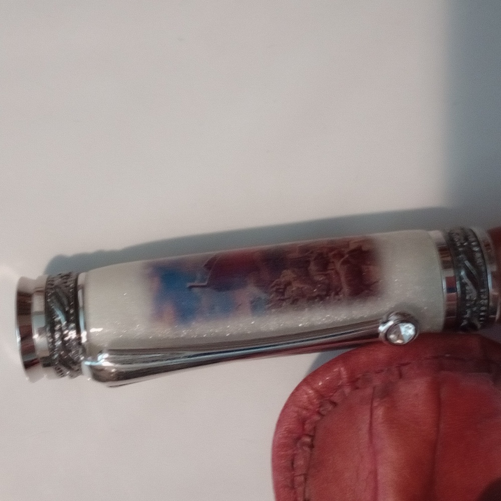 Elegant Fountain Pen - Picture 2 of 5